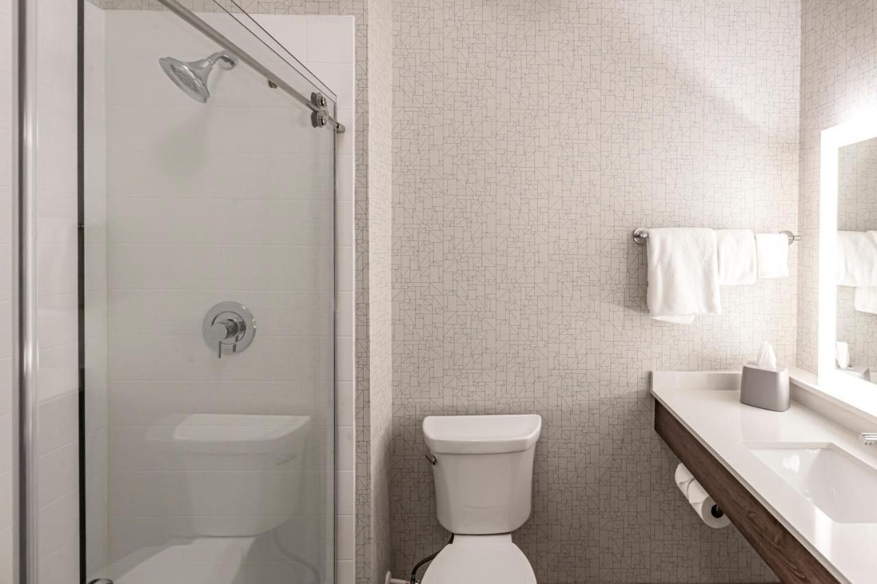 Holiday Inn Express & Suites - Columbus - Worthington By Ihg Bagian luar foto