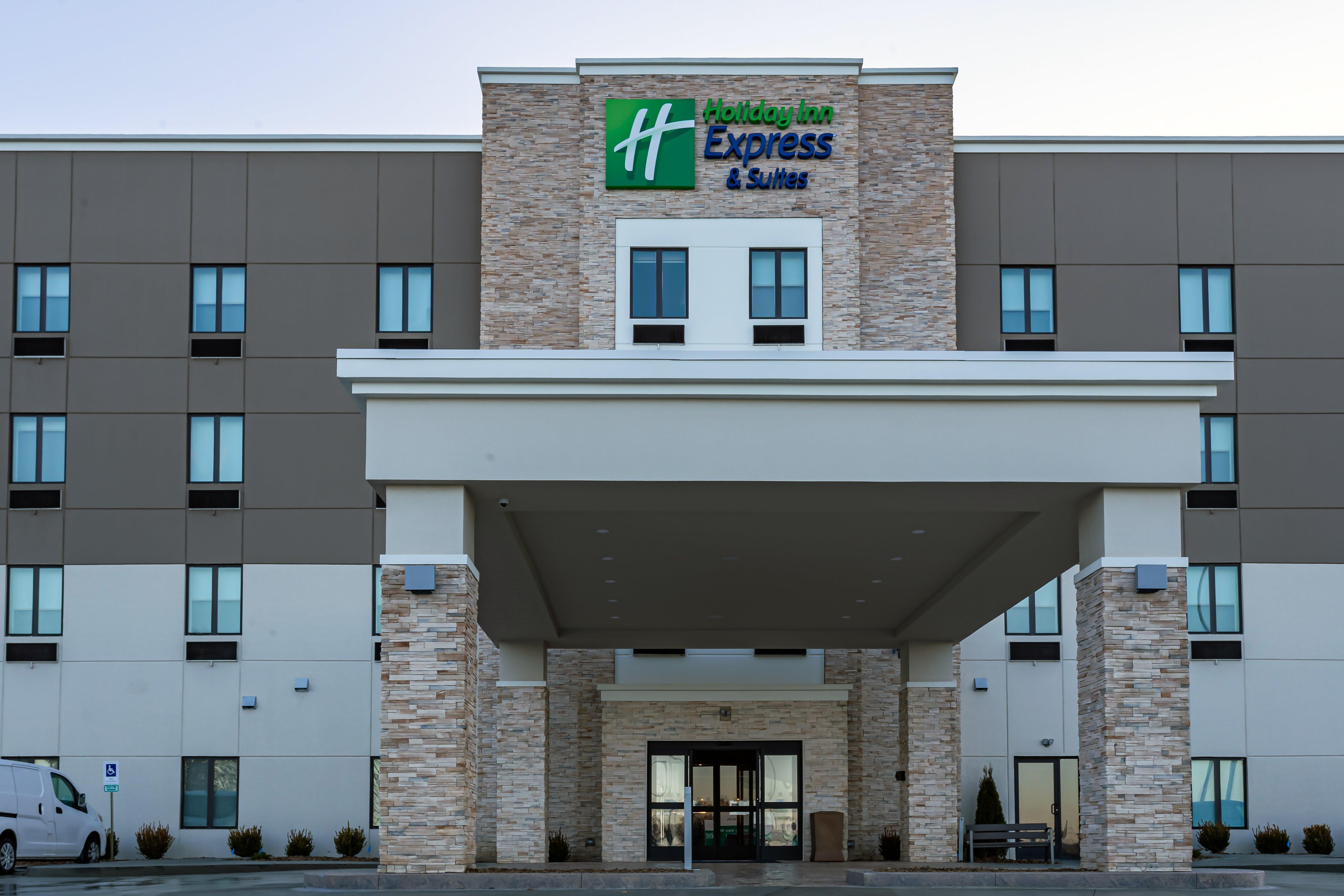 Holiday Inn Express & Suites - Columbus - Worthington By Ihg Bagian luar foto
