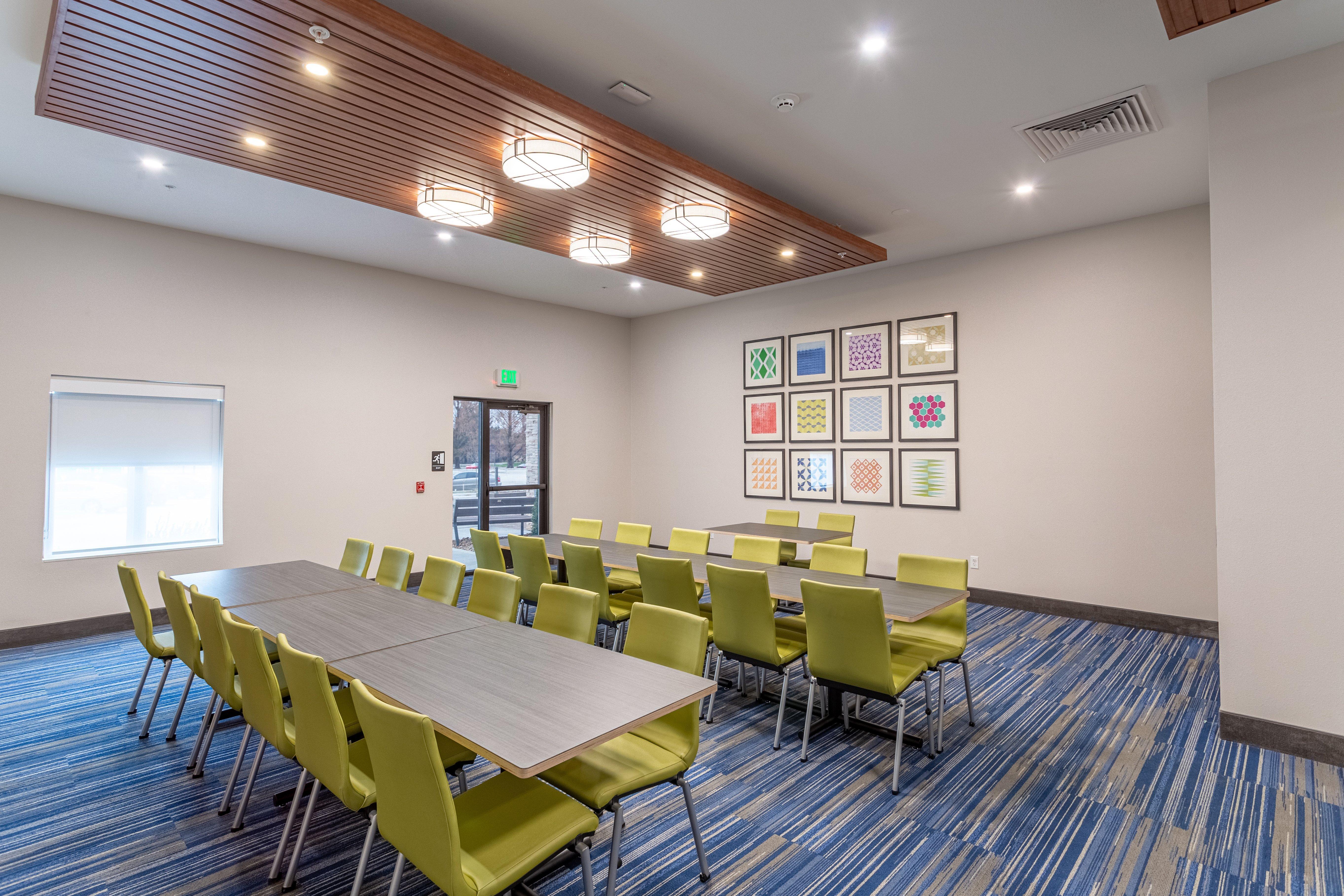 Holiday Inn Express & Suites - Columbus - Worthington By Ihg Bagian luar foto