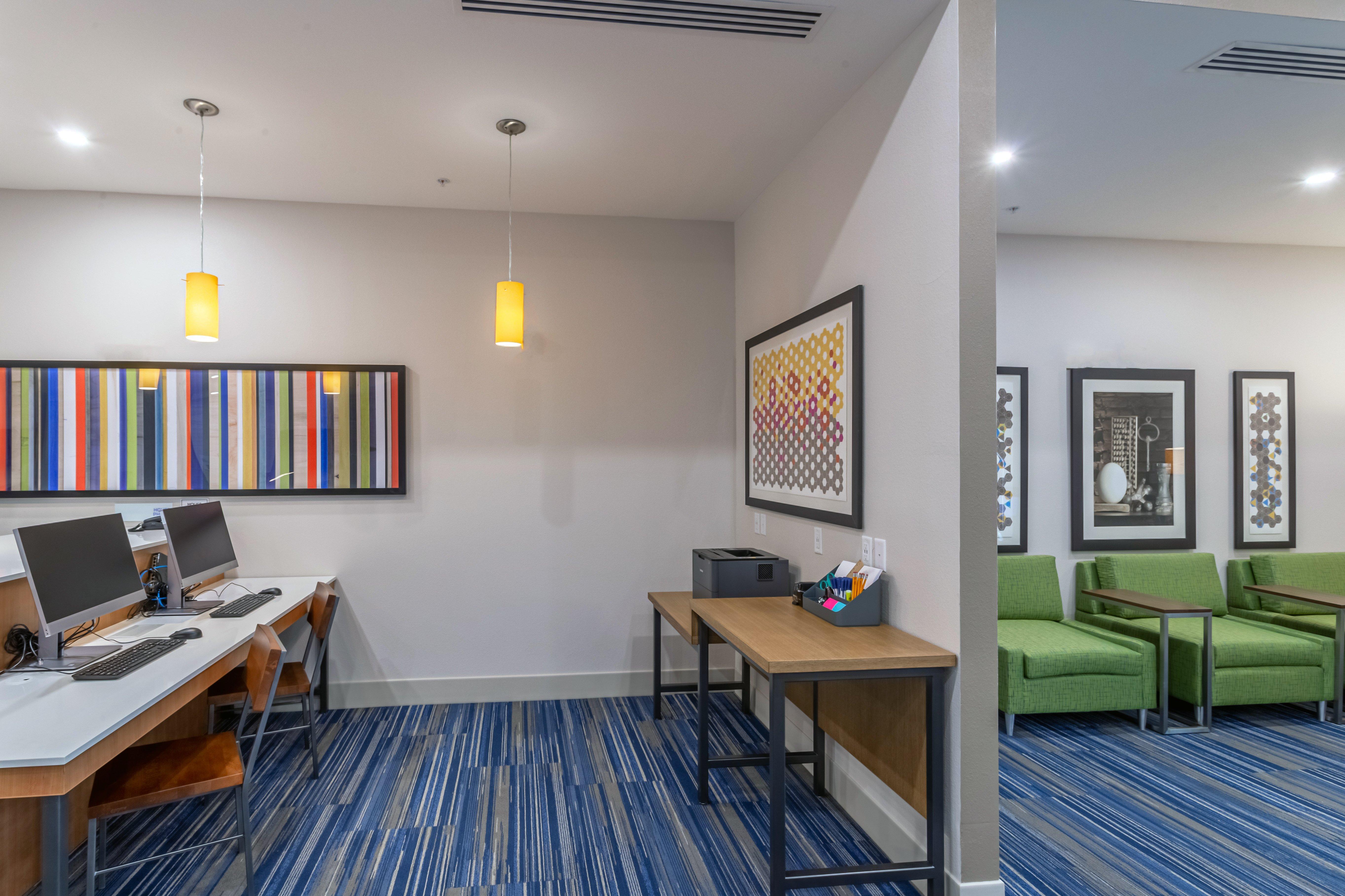 Holiday Inn Express & Suites - Columbus - Worthington By Ihg Bagian luar foto