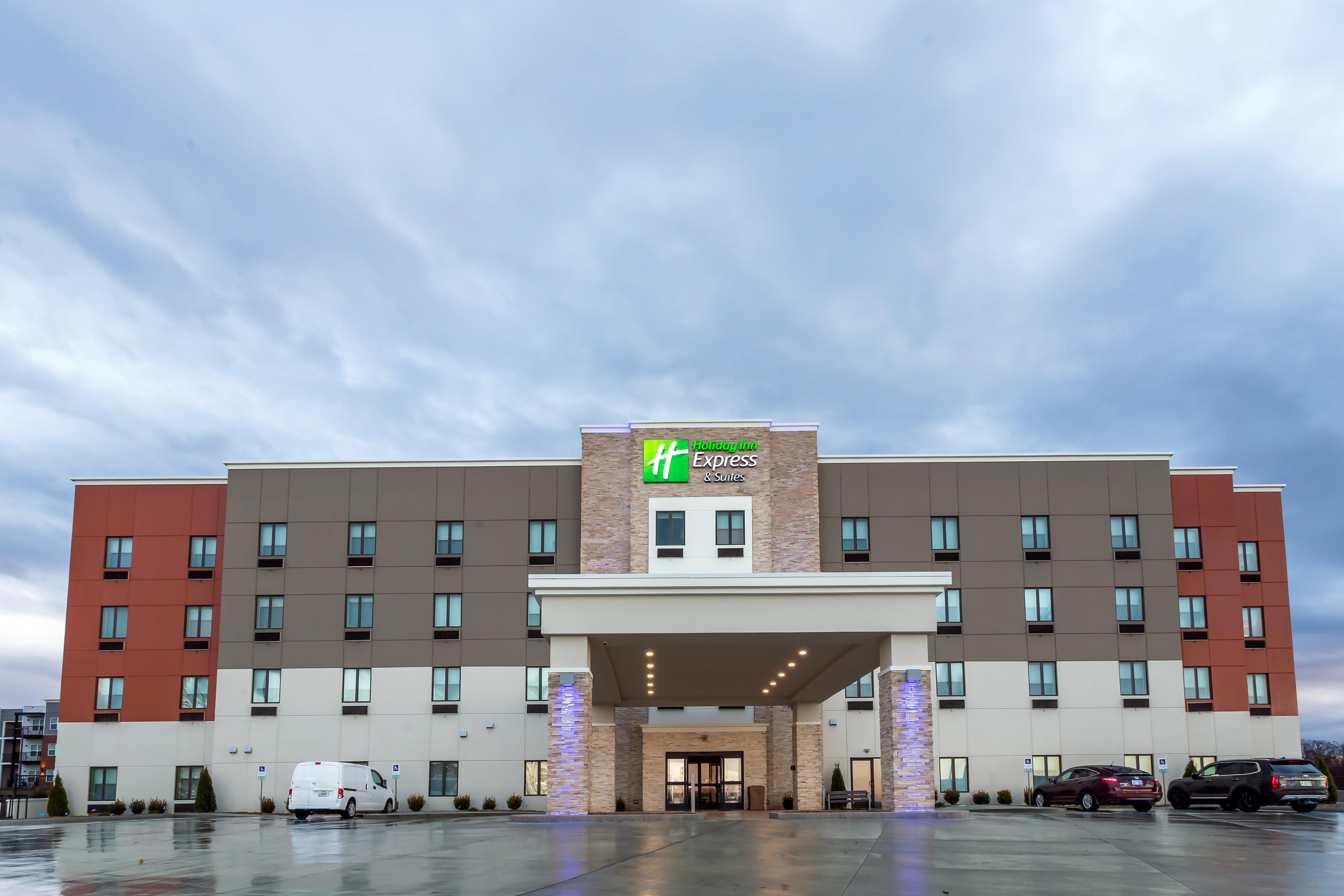 Holiday Inn Express & Suites - Columbus - Worthington By Ihg Bagian luar foto
